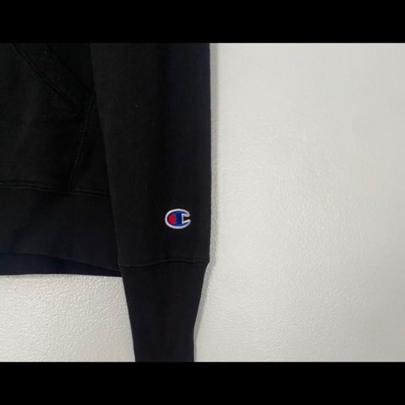 Black champion hoodie (Juniors small) - Picture 3 of 5